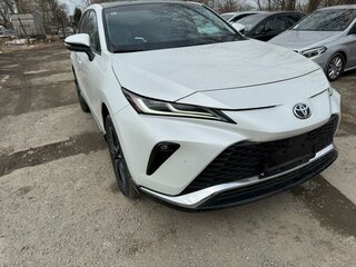 2022 Toyota Venza II, белый, 4290000 рублей, вид 1
