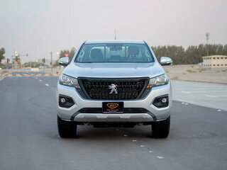 2023 Peugeot Landtrek, серебристый, 4331932 рублей, вид 2