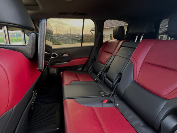 2023 Toyota Land Cruiser 300 Series, чёрный, 11150000 рублей - вид 21