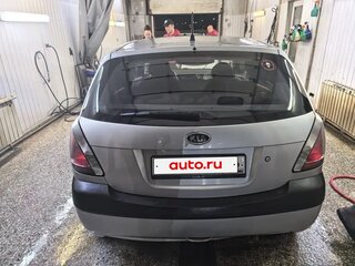 2006 Kia Rio II, серебристый, 399000 рублей, вид 3