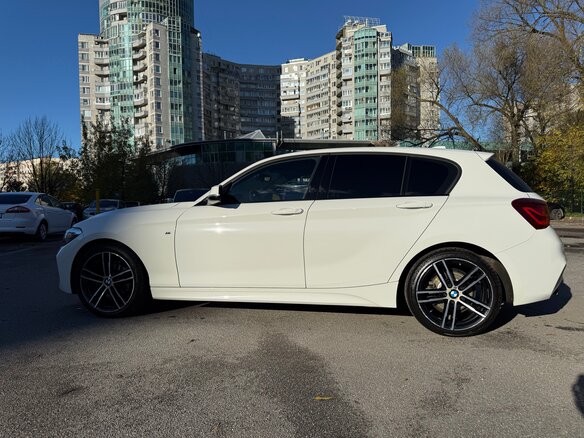2018 BMW 1 серии 118i II (F20/F21) Рестайлинг 2, белый, 2100000 рублей - вид 7