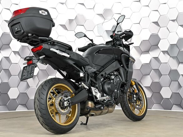 2023 Yamaha Tracer 9, чёрный, 1499000 рублей - вид 6