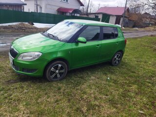 2012 Skoda Fabia II Рестайлинг, зелёный, 310000 рублей, вид 2