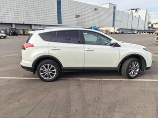 2018 Toyota RAV4 IV (XA40) Рестайлинг, белый, 2400000 рублей, вид 2