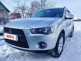 2010 Mitsubishi Outlander II Рестайлинг, серебристый, 1575000 рублей, вид 1