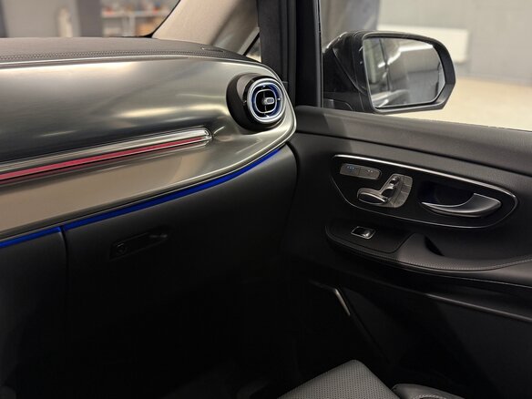 2026 Mercedes-Benz V-Класс Long 300 d длинный III (W447) Рестайлинг 2, чёрный, 17000000 рублей - вид 38