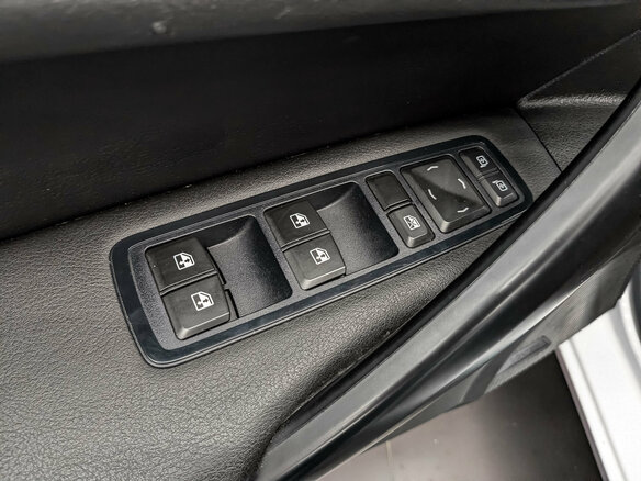 2024 Lada (ВАЗ) Vesta SW I Рестайлинг (NG), белый, 1299000 рублей - вид 23