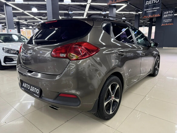 2012 Kia Ceed II, коричневый, 790000 рублей - вид 3