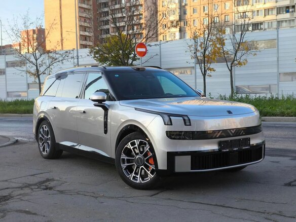 2026 Lynk & Co 900, серый, 7800000 рублей