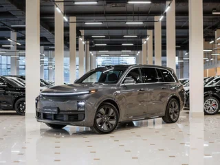 2025 Li Auto (Lixiang) L9 52.3 kWh I Рестайлинг, серый, 9575000 рублей, вид 2