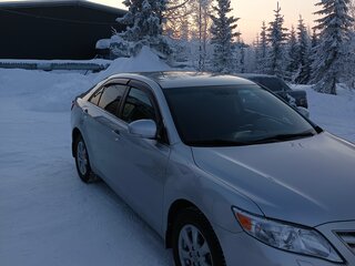 2011 Toyota Camry VI (XV40) Рестайлинг, серебристый, 1200000 рублей, вид 1