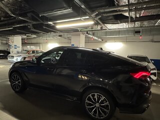 2023 BMW X6 40i III (G06), чёрный, 10500000 рублей, вид 4