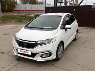 2018 Honda Fit III Рестайлинг, белый, 999000 рублей, вид 1