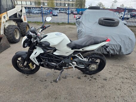 2012 MV Agusta Brutale 920, чёрный, 500005 рублей, вид 3