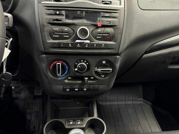 2026 Lada (ВАЗ) Granta Cross I Рестайлинг, чёрный, 1366000 рублей - вид 8