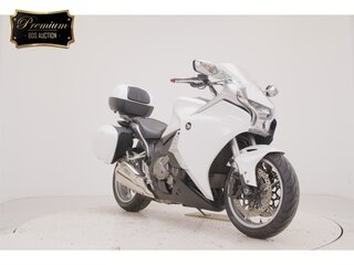 2010 Honda VFR 1200, белый, 691000 рублей, вид 3