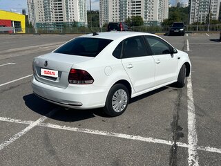 2019 Volkswagen Polo V Рестайлинг, белый, 1365000 рублей, вид 2