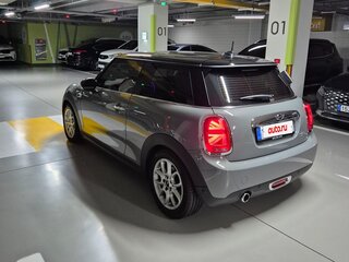 2017 Mini Hatch Cooper D III (F55/F56), серый, 1820000 рублей, вид 4
