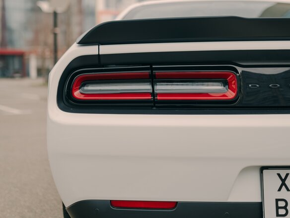 2022 Dodge Challenger R__T III Рестайлинг 2, белый, 10000000 рублей - вид 4