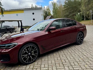 2020 BMW 5 серии 540d xDrive VII (G30/G31/G38) Рестайлинг, красный, 5200000 рублей, вид 2