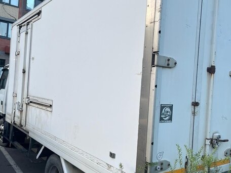 2004 Isuzu Elf (N-series), белый, 1200000 рублей, вид 3