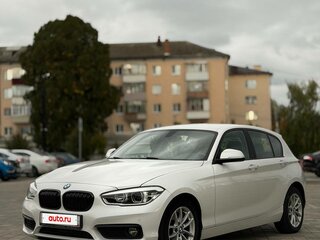 2017 BMW 1 серии 118i II (F20/F21) Рестайлинг, белый, 1650000 рублей, вид 1
