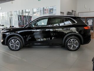 2026 Geely EX5 Гибрид EM-R, чёрный, 3829990 рублей, вид 5