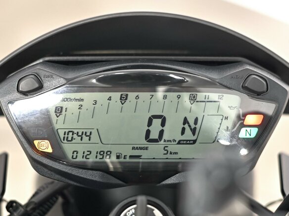 2021 Suzuki SV 650, серый, 639000 рублей - вид 8
