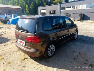 2014 Volkswagen Touran I Рестайлинг 2, коричневый, 1200000 рублей, вид 5