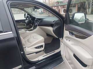 2020 Cadillac Escalade IV, чёрный, 4975000 рублей, вид 4