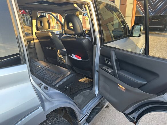 2006 Mitsubishi Pajero III Рестайлинг, серебристый, 1150000 рублей - вид 19