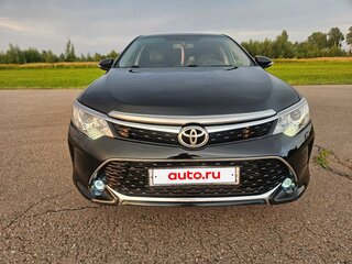 2016 Toyota Camry VII (XV50) Рестайлинг, чёрный, 1799999 рублей, вид 4