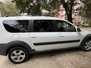 2015 Lada (ВАЗ) Largus Cross I, белый, 700000 рублей, вид 2