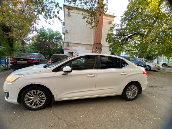 2013 Citroen C4 II, белый, 530000 рублей - вид 1