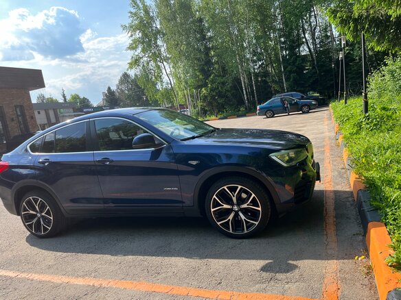2015 BMW X4 28i I (F26), синий - вид 3