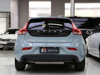 2019 Volvo V40 II Рестайлинг, зелёный, 1180000 рублей, вид 4