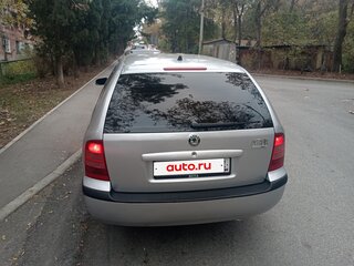 2001 Skoda Octavia I (A4) Рестайлинг, белый, 500000 рублей, вид 2