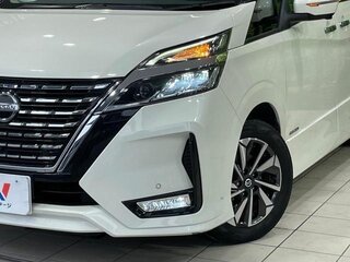 2022 Nissan Serena S-Hybrid V (C27) Рестайлинг, белый, 1616555 рублей, вид 4