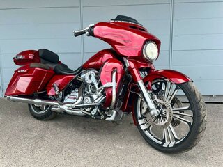 2016 Harley-Davidson CVO Street Glide, красный, 1585000 рублей, вид 1