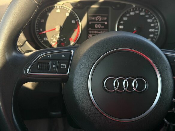 2013 Audi A1 I (8X), красный, 920000 рублей - вид 17