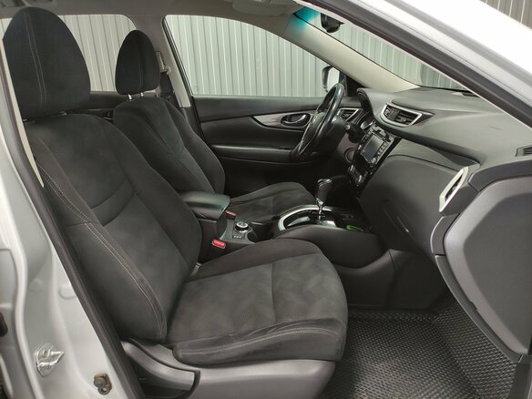 2017 Nissan X-Trail III Рестайлинг, серебристый, 1520000 рублей - вид 8