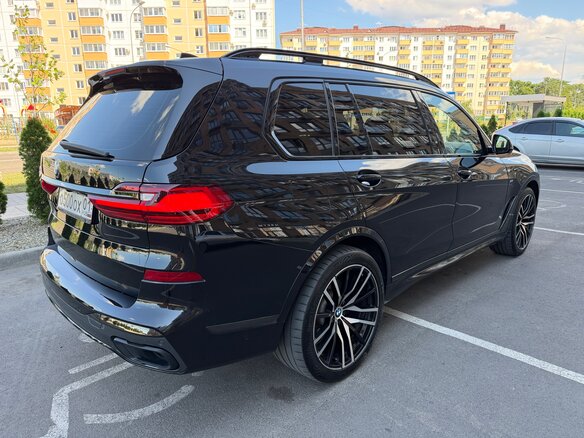 2021 BMW X7 30d I (G07), чёрный, 7800000 рублей - вид 5