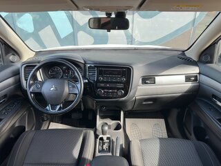 2016 Mitsubishi Outlander III Рестайлинг 2, белый, 1450000 рублей, вид 2
