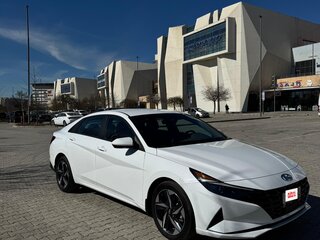 2023 Hyundai Elantra VII (CN7) Рестайлинг, белый, 1750000 рублей, вид 4