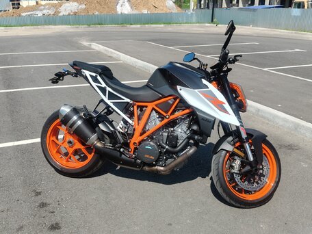 2018 KTM 1290 Super Duke R, оранжевый, 1120000 рублей, вид 1