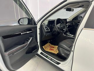 2022 Kia KX3, белый, 1630000 рублей, вид 5