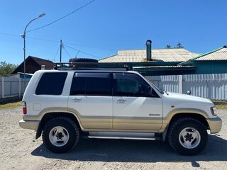 2001 Isuzu Bighorn II, белый, 1150000 рублей, вид 3