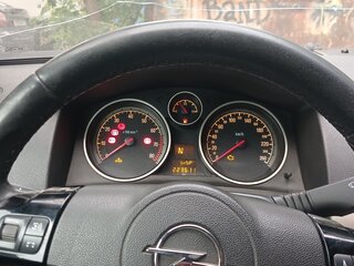 2007 Opel Astra GTC H Рестайлинг, красный, 550000 рублей, вид 4