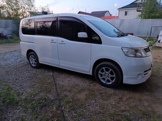 2006 Nissan Serena III (C25), белый, 960000 рублей, вид 2