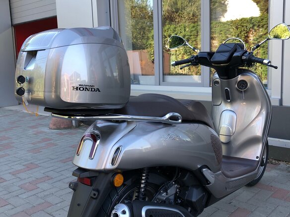 2026 Honda NWF150, серебристый, 400000 рублей - вид 11